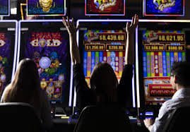 Tabel dengan batas taruhan fleksibel Tabel Free Bet Blackjack dengan berbagai batas taruhan